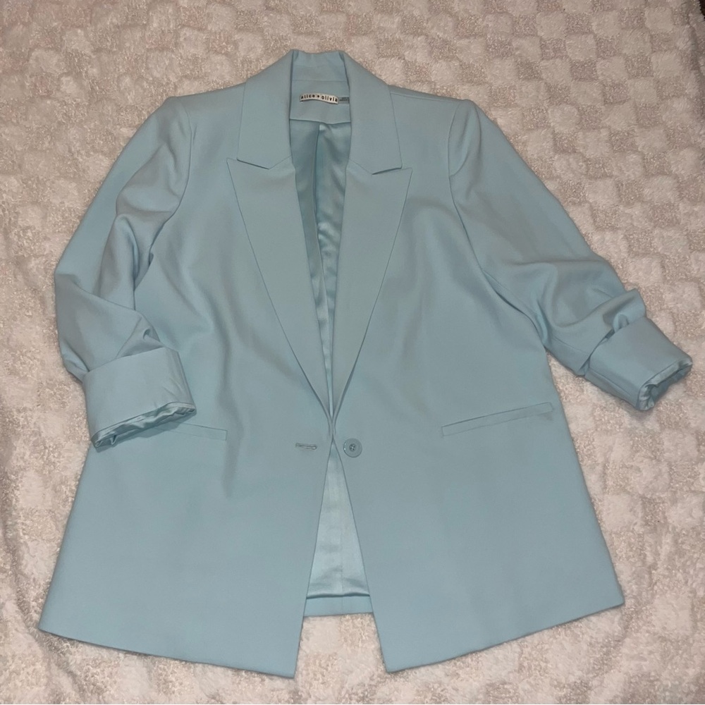 ALICE + OLIVIA Women's Denny Boyfriend Blazer in Powder Blue • Size 12